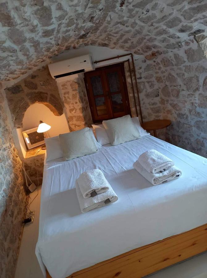 Amalia Apartmán Chalki Town